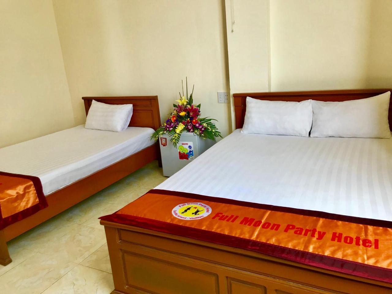Full Moon Party Hotel Хайфон Экстерьер фото